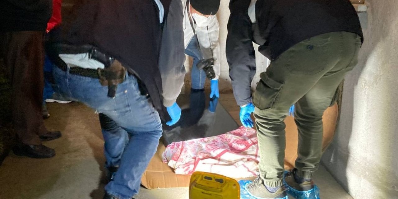 Rahatlıkta Sınır Tanımayan Hırsız Soyduğu Bina Sakinleriyle Sohbet Etti