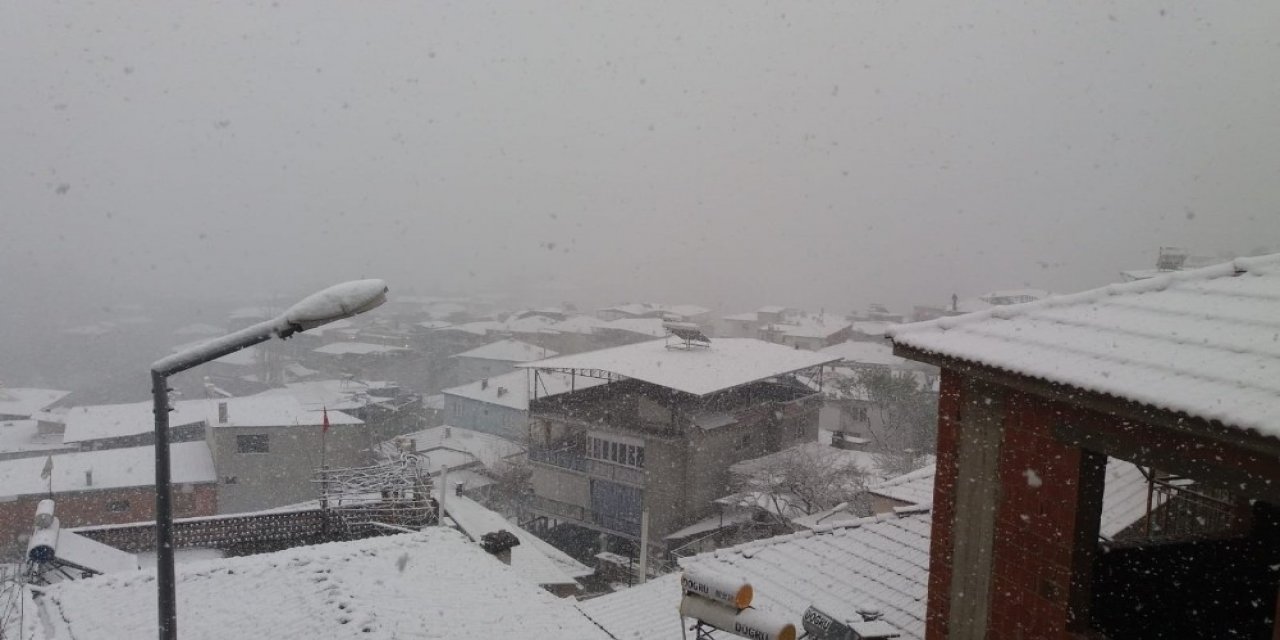 Aydın’ın Yüksek Kesimlerinde Kar Yağışı Etkili Oldu