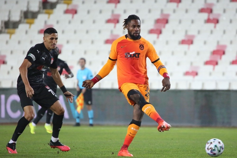Süper Lig: Sivasspor: 0 - Galatasaray: 1 (Maç devam ediyor)
