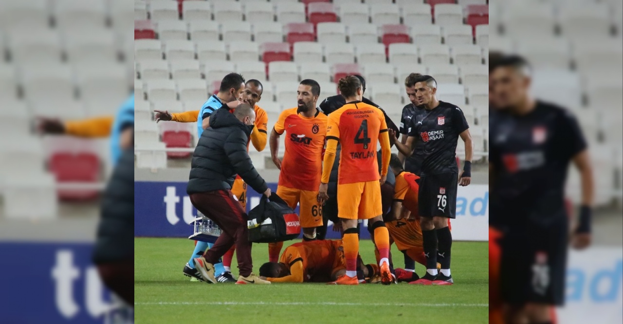 Süper Lig: D.G. Sivasspor: 0 - Galatasaray: 1 (İlk yarı)