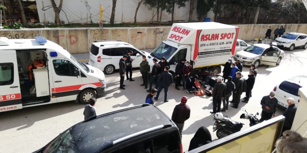 Mardin’de Kamyonet İle Motosiklet Çarpıştı: 1 Yaralı
