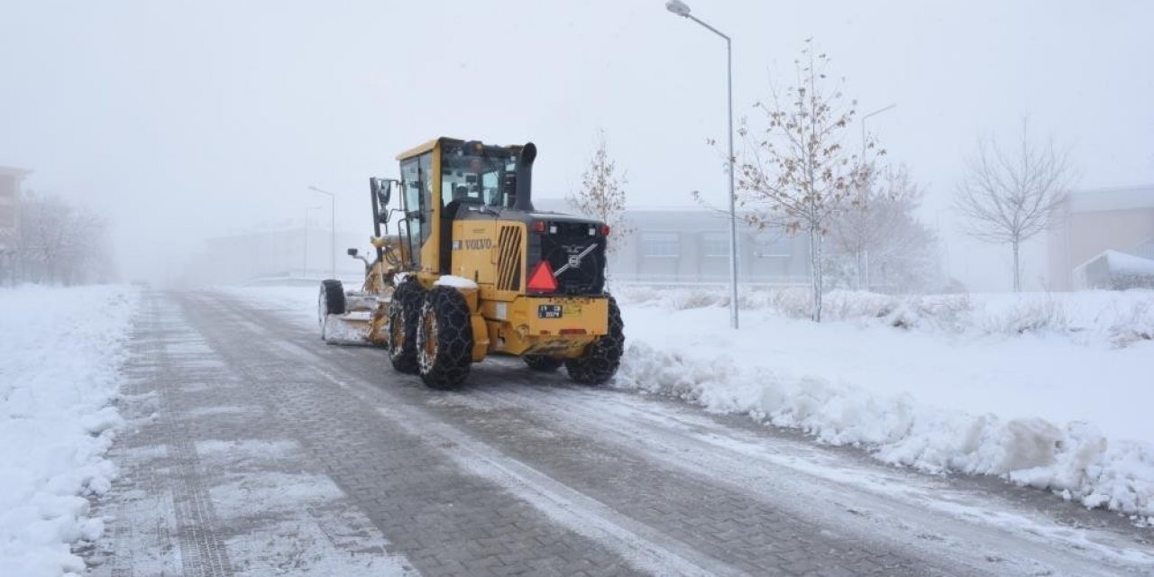 Çorum’da 20 Köy Yolu Ulaşıma Kapandı