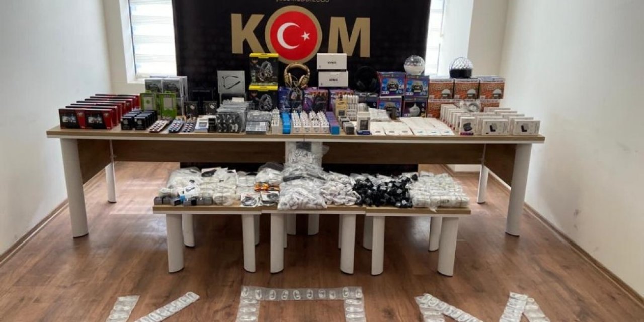 Kahramanmaraş’ta Kaçak Cep Telefonu Aksesuarı Operasyonu