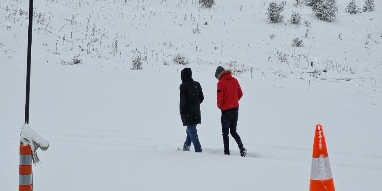 Karabük’ün Yüksek Kesimlerinde Kar Yağışı Devam Ediyor