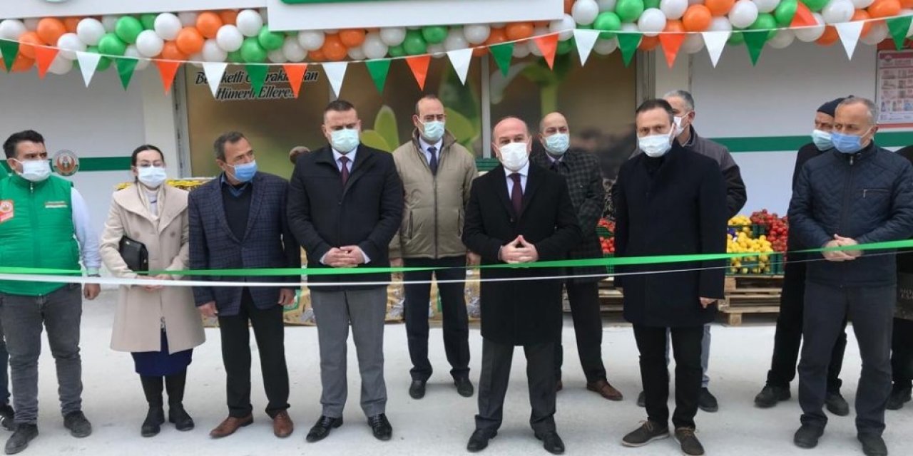 Tarım Kredi Kooperatif Market’in 200’üncü Şubesi Bergama’da Açıldı
