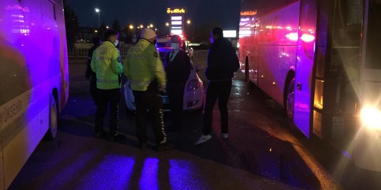 Şehirlerarası Otobüste Maske Tartışması...yolcu Muavinin Boğazını Sıktı
