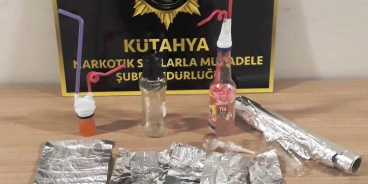 Kütahya’da 4 Bin 100 Adet İçi Kıyılmış Tütünle Doldurulmuş Makaron Ele Geçirildi