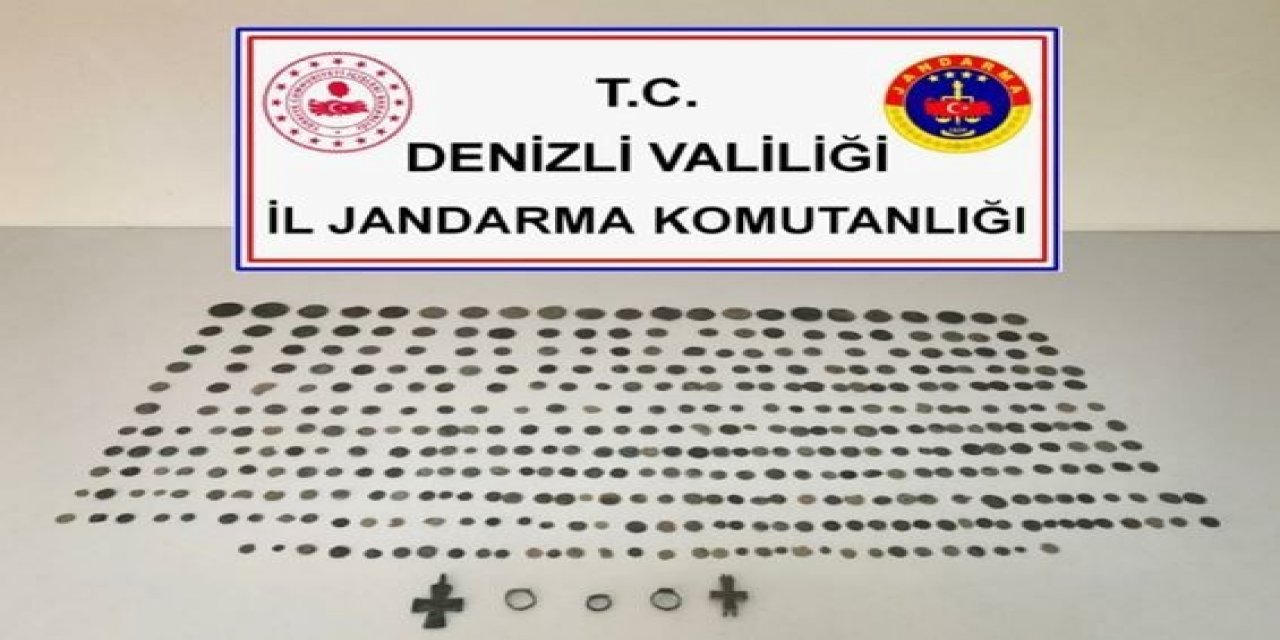 Şüphe Üzerine Durdurulan Araçtan Onlarca Tarihi Eser Çıktı