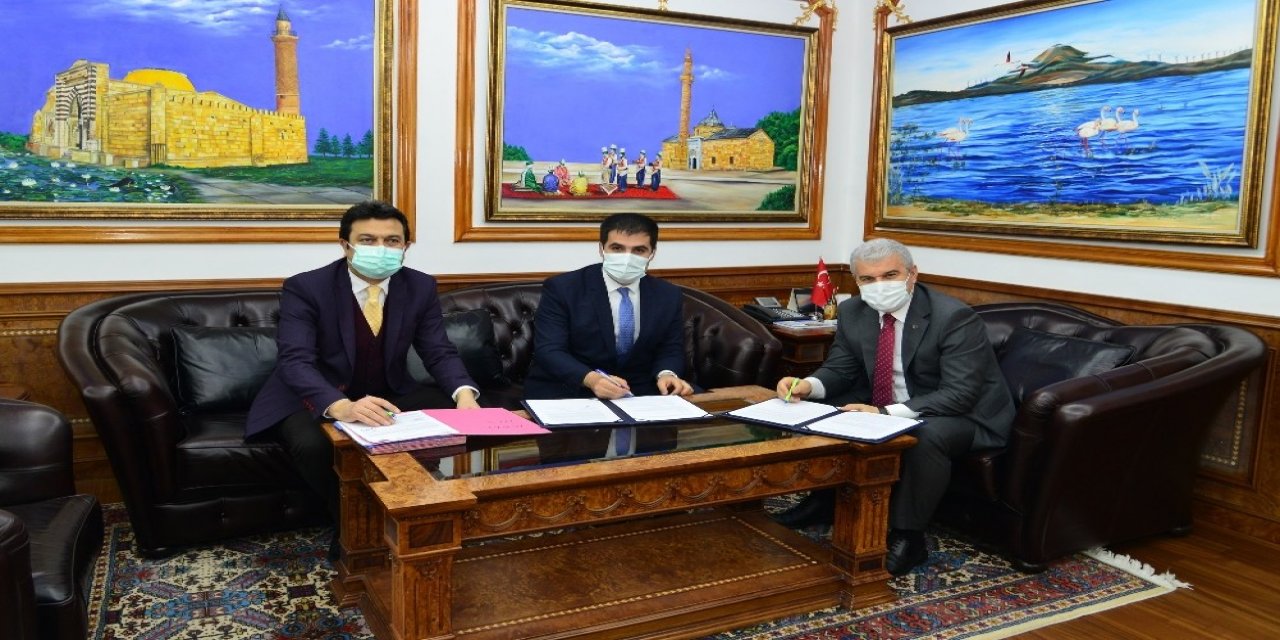 Savcılı Plajı Düzenlemesine Ahi̇ka Desteği