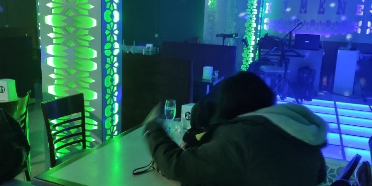 Konya’da Mührü Bozup Eğlenenler Polise Yakalandı