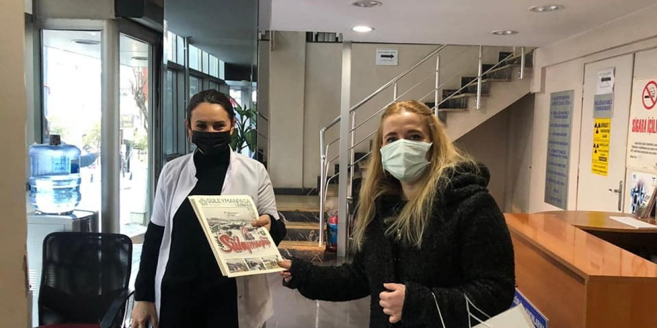 Gönül Elçileri Esnafa Salgınla İlgili Afiş Dağıtıyor