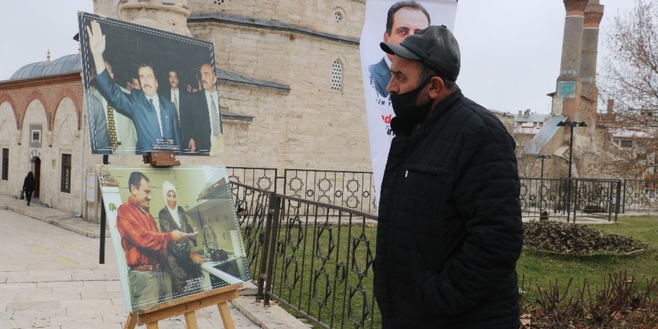 Yazıcıoğlu Kent Meydanında Fotoğraflarıyla Anıldı