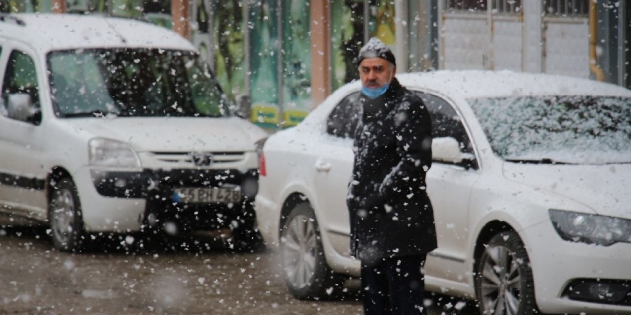 Oltu’da Mart Karı Yağıyor