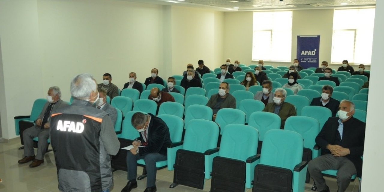 Kaymakamlık Personellerine Deprem Semineri