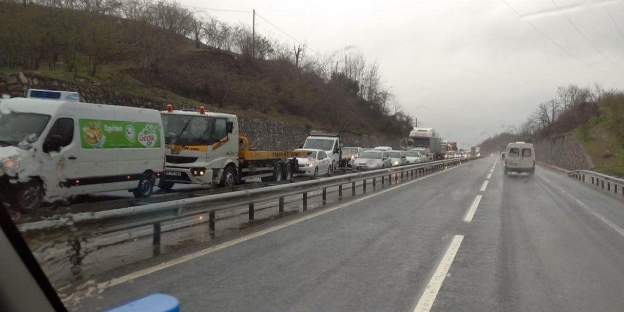 D-655 Karayolunda Yol Çalışması Uzun Kuyruk Oluşturdu