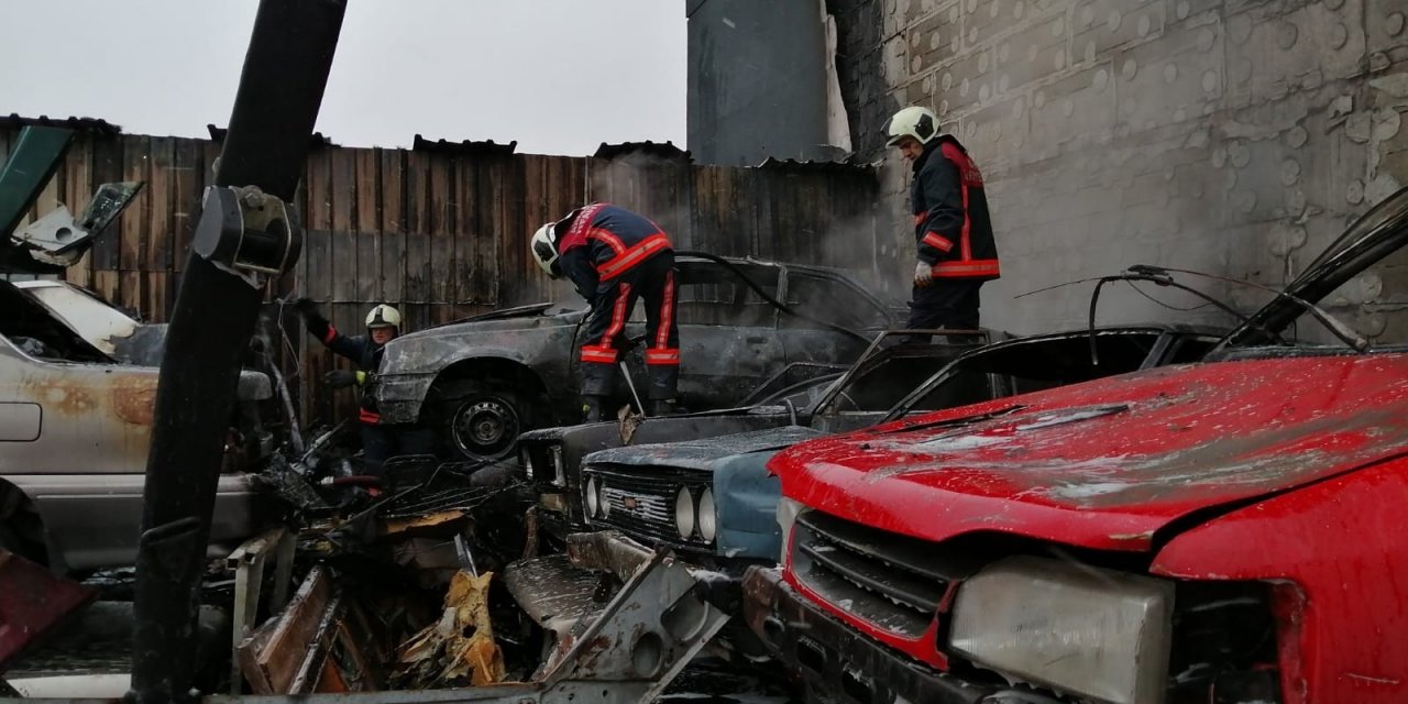 Başkent’te Hurda Araç Atölyesinde Yangın