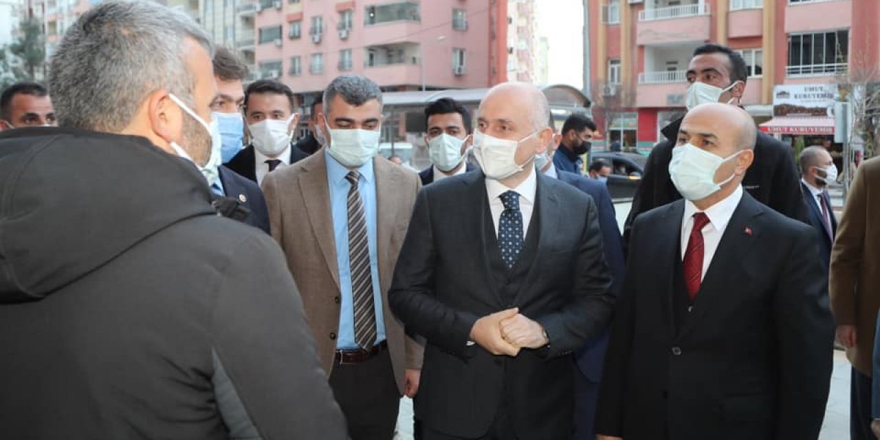 Ulaştırma Ve Altyapı Bakanı Karaismailoğlu, Kızıltepe Esnafını Ziyaret Etti