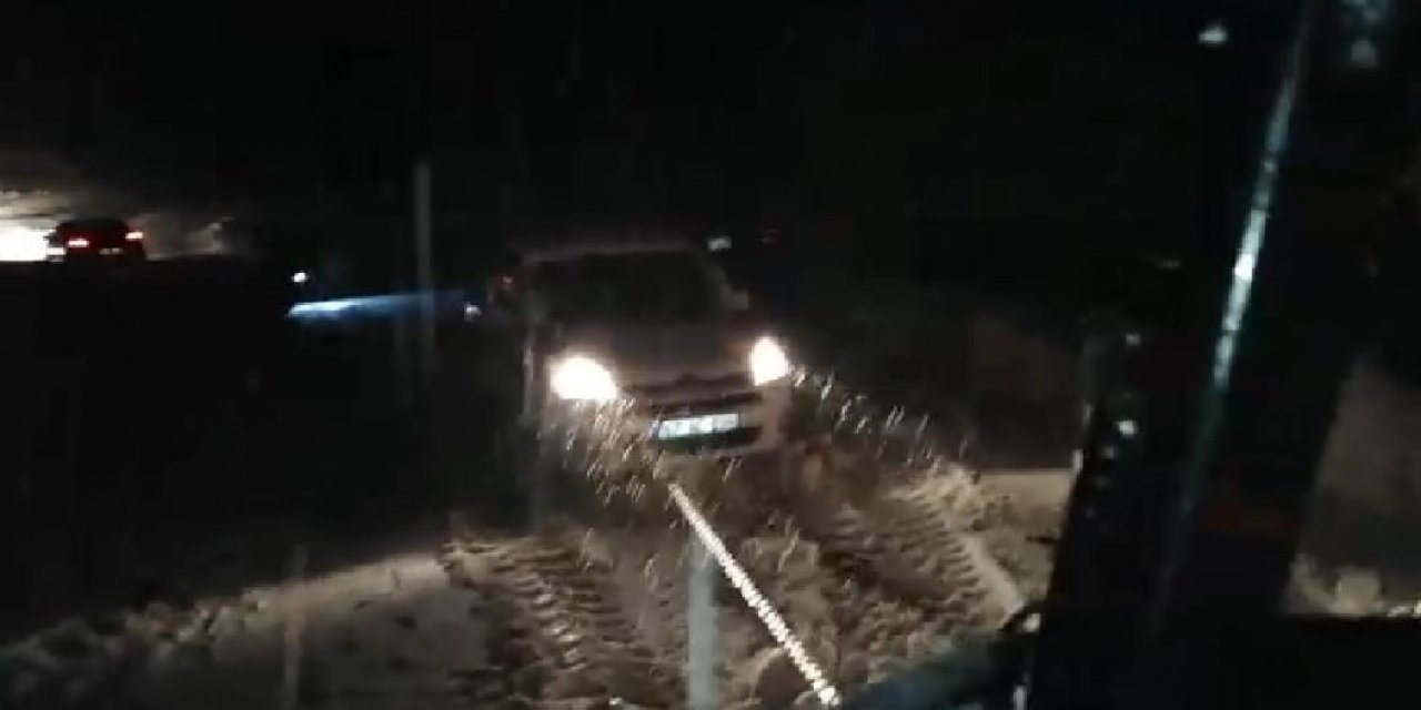 Babasını Görmeye Giden Adam 2 Saat Köy Yolunda Mahsur Kaldı