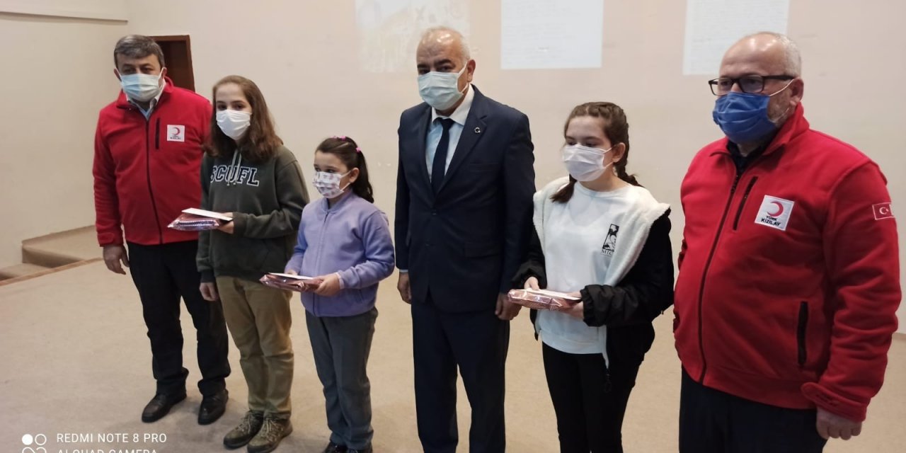 Devrek Kızılay Şubesinden Ödül Töreni