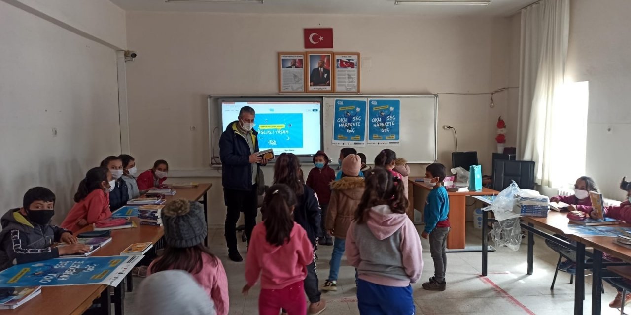 Kahramanmaraş’ta 500 Öğrenciye Kitap Hediyesi
