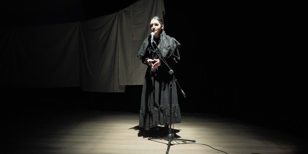 Ayvalık’ta Kadın Oyunları Festivali “bernarda” İle Sürdü