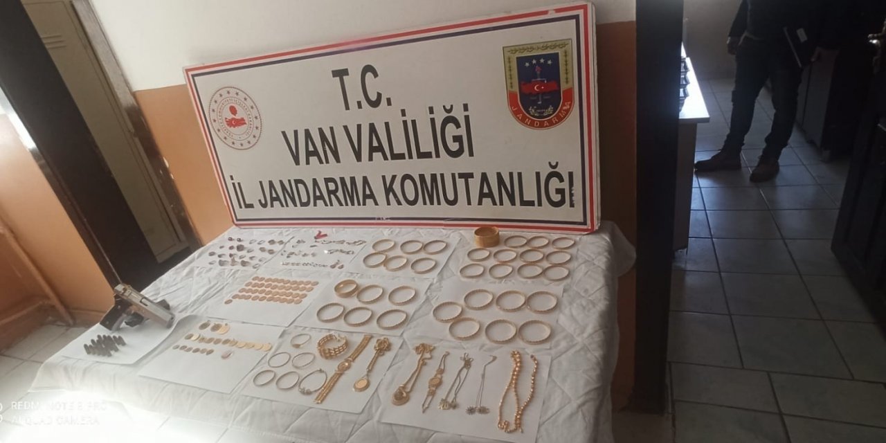 İ̇stanbul’da Çalınan 1,5 Milyon Tl Değerindeki Altın Van’da Ele Geçirildi