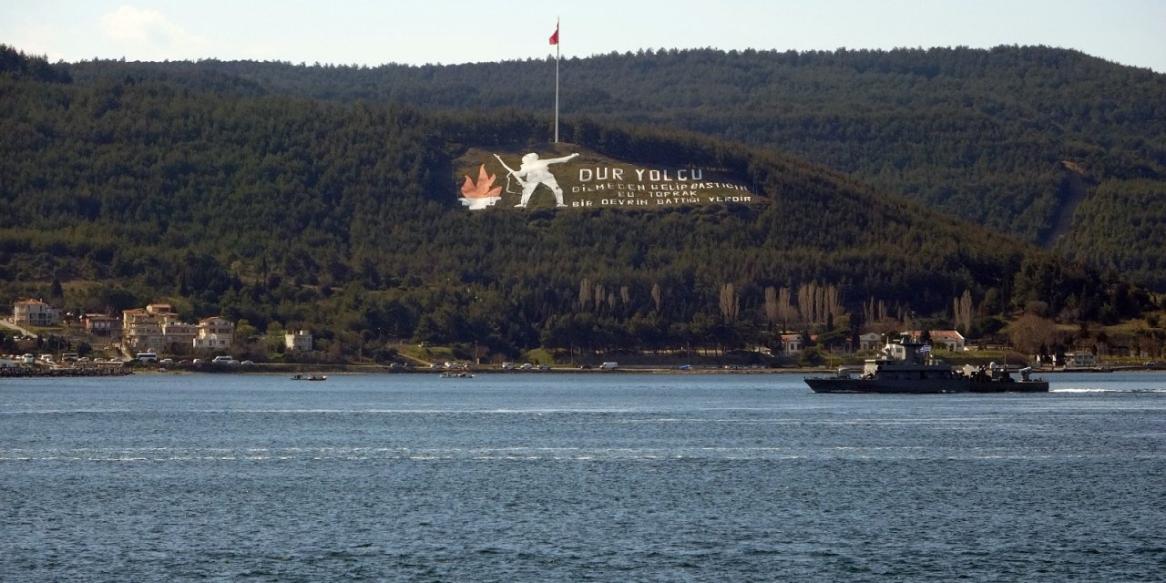 Yunan Savaş Gemisi, Çanakkale Boğazı’ndan Geçti