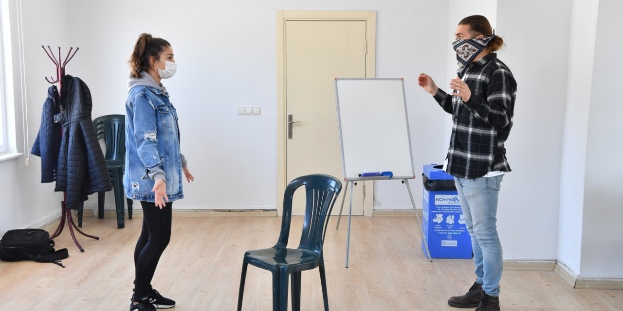 Konyaaltı Belediyesi’nden Ücretsiz Tiyatro Eğitimi