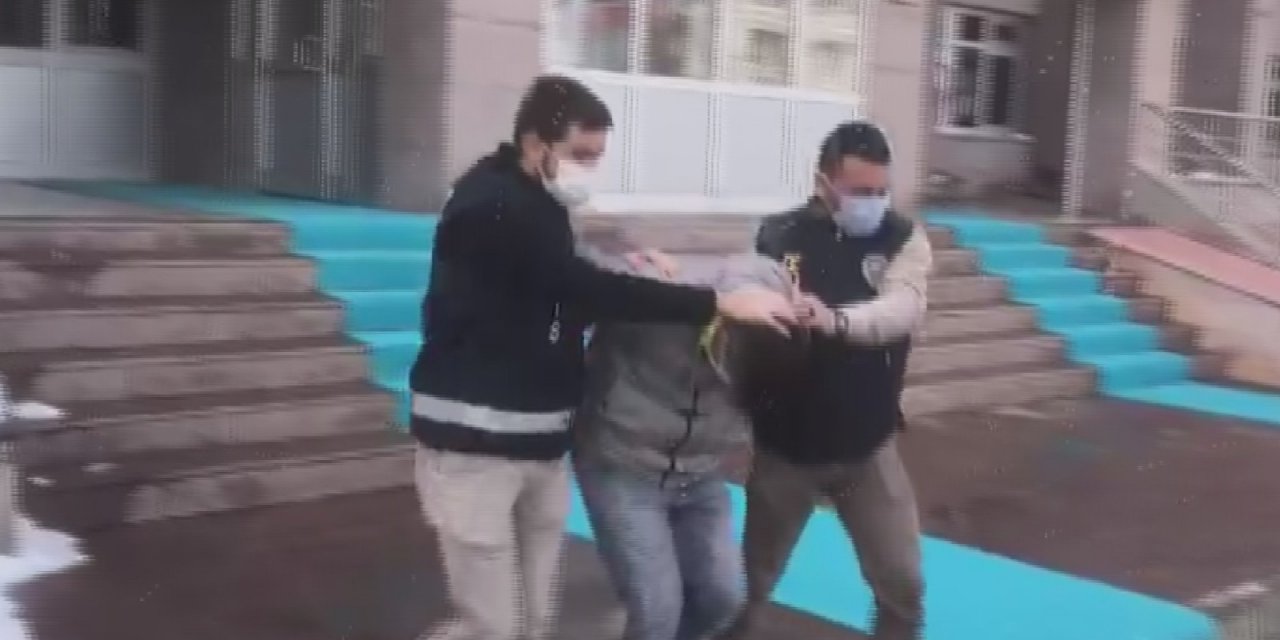 İ̇ndirim Yalanıyla Sosyal Medya Üzerinden Binlerce Kişiyi Dolandıran Örgütün Lideri Yakalandı