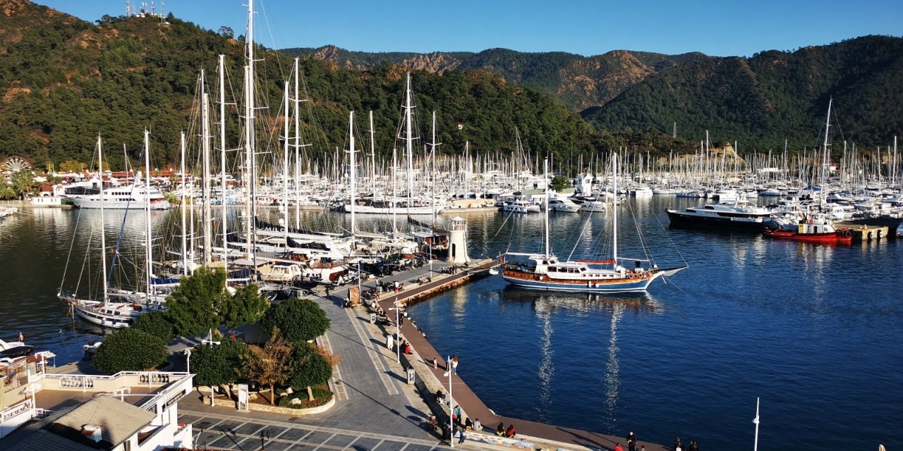 Marmarisliler Güzel Havanın Keyfini Çıkardı