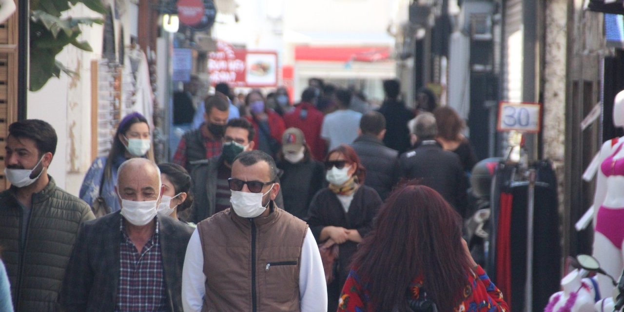 Bodrum’da Sahillerde Cumartesi Yoğunluğu