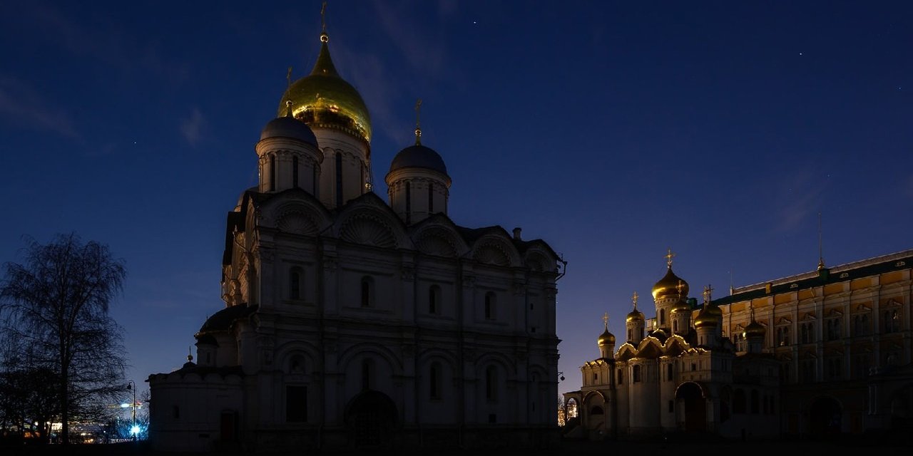 Kremlin’in Işıkları İklim Değişikliği İçin 1 Saatliğine Kapatıldı