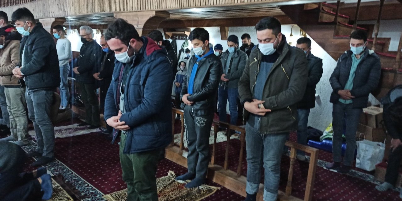 Afyonkarahisar’da Berat Kandili İdrak Edildi