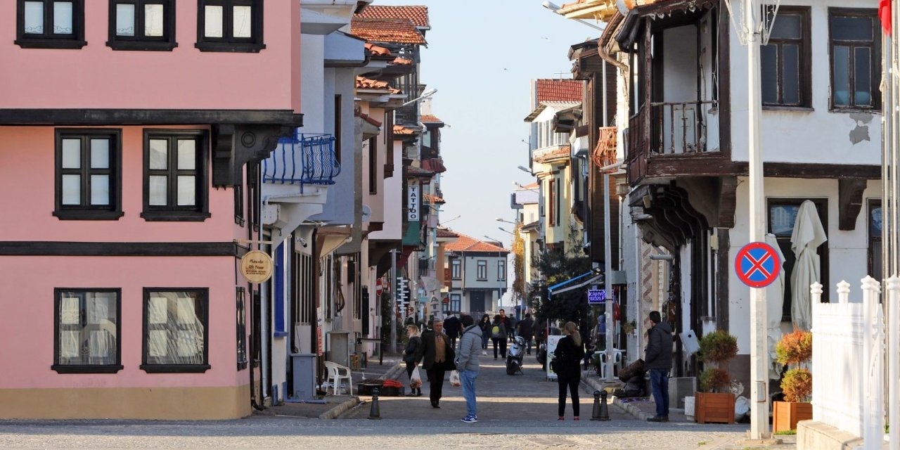 Girit Mahallesi Planlarına Anıtlar Kurulundan Beklenen Onay Geldi