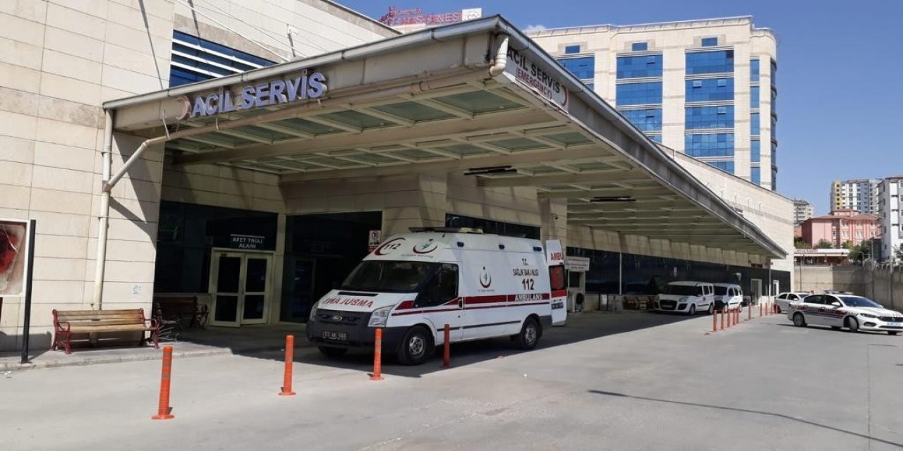 Siirt’te Oyun Oynarken Balkondan Düşen Çocuk Ağır Yaralandı