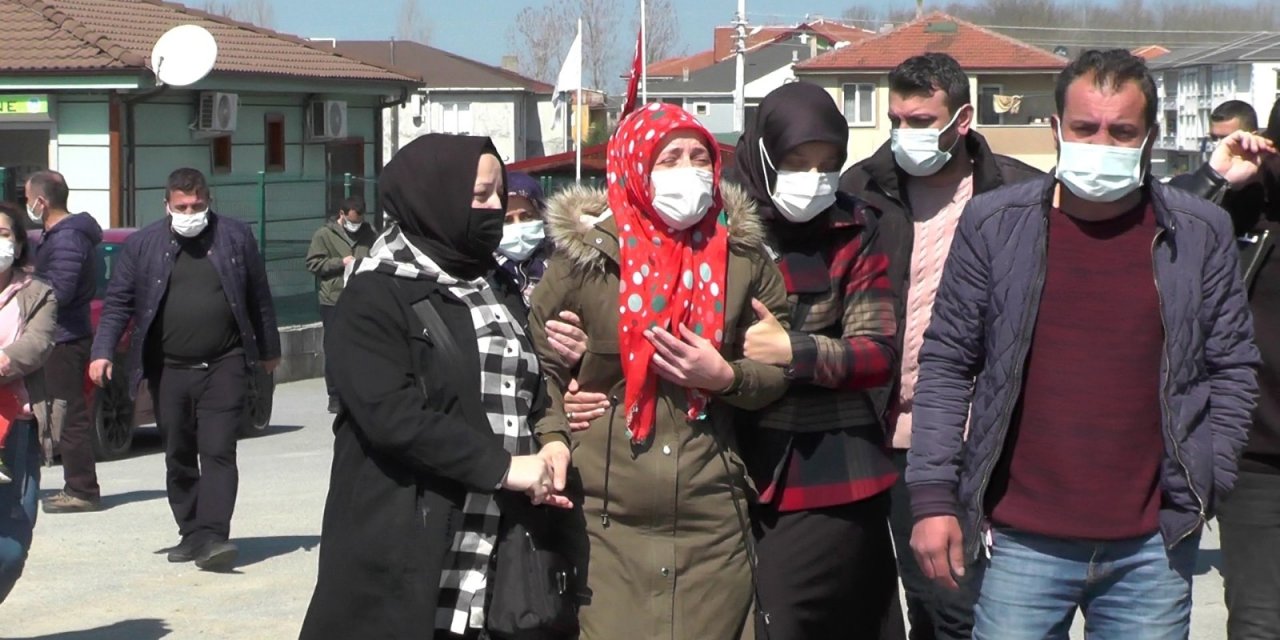 Düzce’deki Kazada Hayatını Kaybeden 2 Arkadaş Son Yolculuğuna Uğurlandı