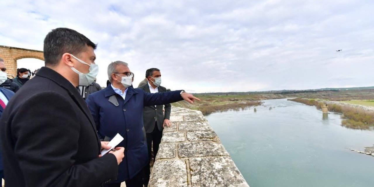 Malabadi Köprüsü Etrafına 22 Bin Metrekarelik Park Alanı Yapılacak