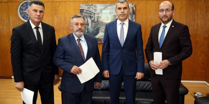 Kktc’de 3 Milletvekili Partilerinden İstifa Etti