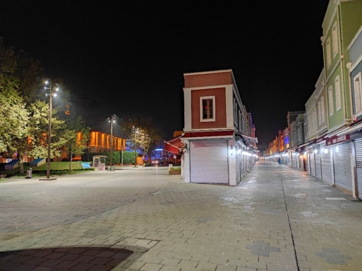 Sakarya’da Sokaklar Sessizliğe Büründü