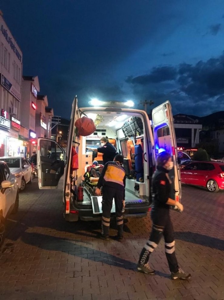 Fethiye’de Motosikletle Otomobil Çarpıştı: 2 Yaralı