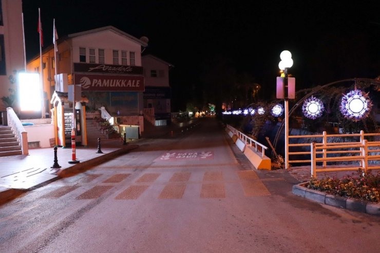 Kuşadası Sokağa Çıkma Kısıtlamasına Uydu