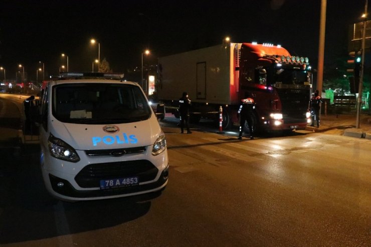 Karabük’te Sokağa Çıkma Kısıtlamasına Uymayanlara Ceza Yağdı