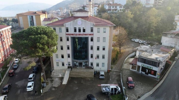 Perşembe Devlet Hastanesi Tabelası Asıldı