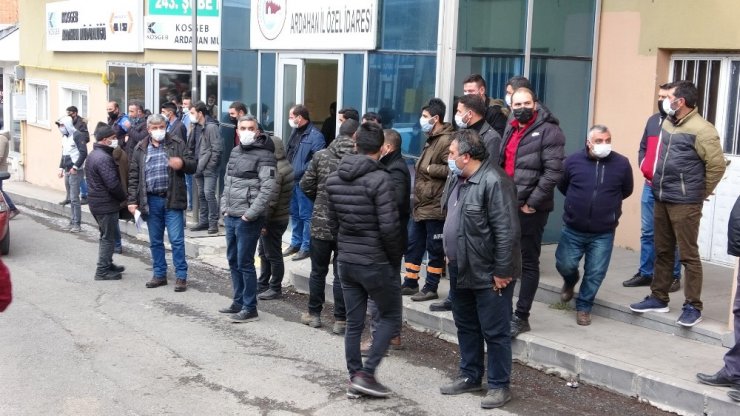 Pandemiye Rağmen 57 Köydes İşçisinin İşine Son Verildi