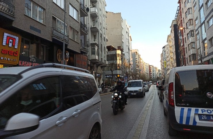 Sokağa Çıkma Yasağı Öncesi Yoğun Trafik