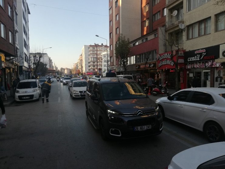Sokağa Çıkma Yasağı Öncesi Yoğun Trafik
