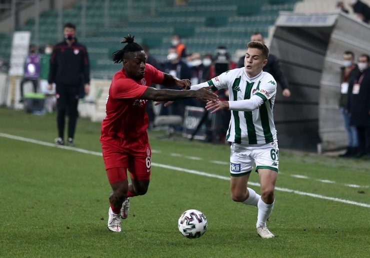 Tff 1. Lig: Bursaspor: 0 - Ümraniyespor: 1 (ilk Yarı)