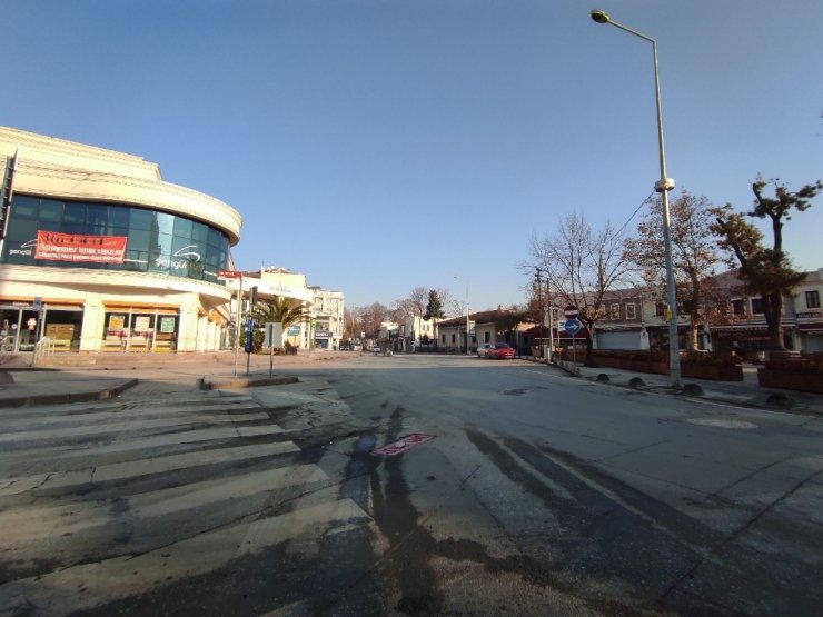 Cadde Ve Sokaklar Boş Kaldı, Sakarya Hayalet Kente Döndü