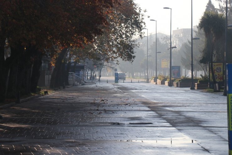 Cadde Ve Sokaklar Boş Kaldı, Sakarya Hayalet Kente Döndü