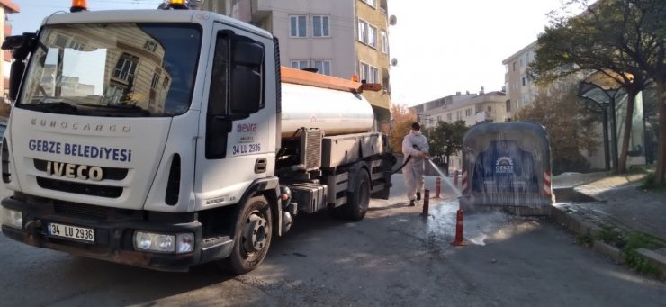 Gebze’de Sokakları Kısıtlamada Baştan Sona Temizleniyor